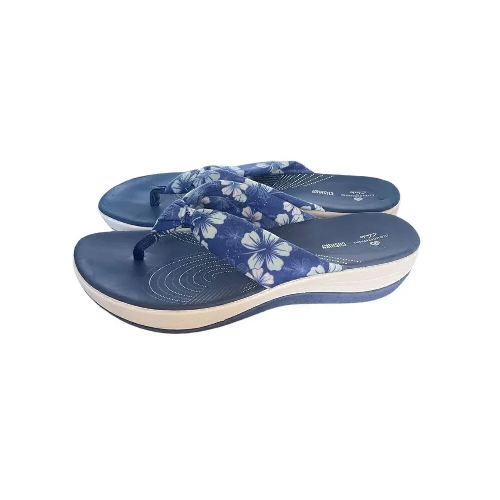 Women’s Clarks Aria Gibson Blue Floral Fabric Thong Sandals Size 10